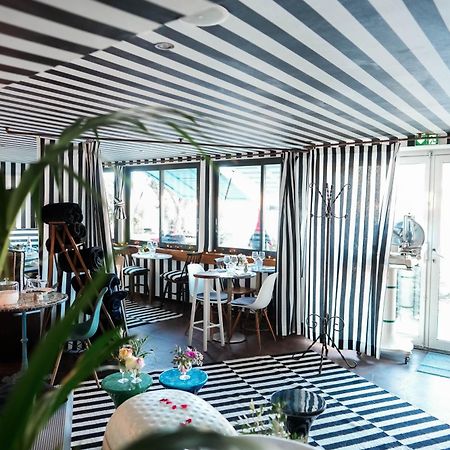 Hotel O Petit Monde Sanary-sur-Mer Esterno foto